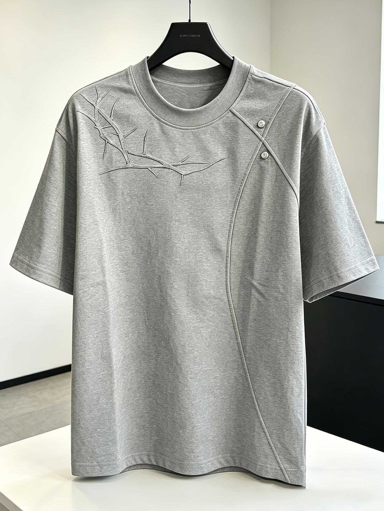 Men'S Casual Sports T-Shirt Rivet Stitching Thorn Embroidery
