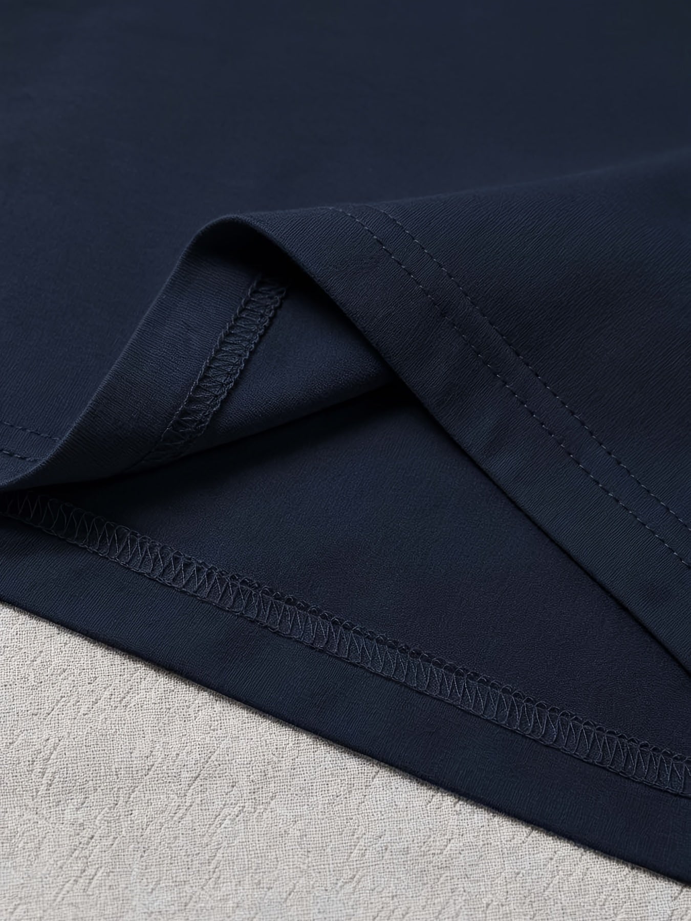 rim Design Color-Matching T-Shirt Slim-Fit
