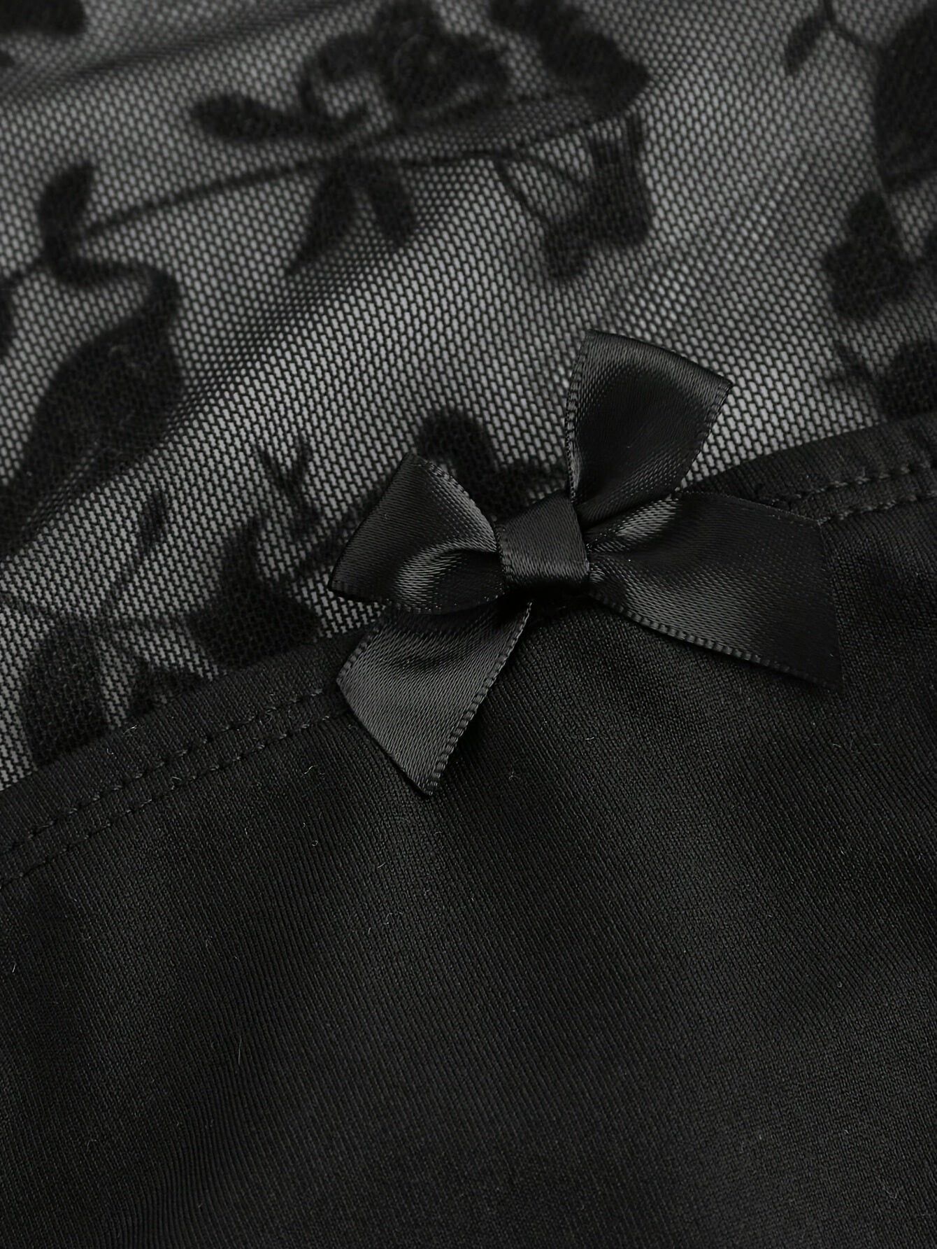 Women'S Black Bell-Sleeve T-Shirt with Lace And Bow Design
