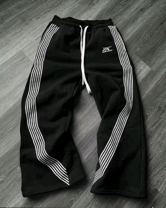 Black lousy Trackpants - Premium design and quality